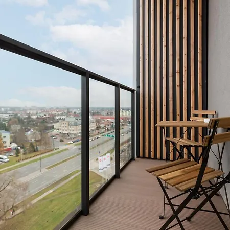 Elegancki Z Balkonem By Renters Lejlighed