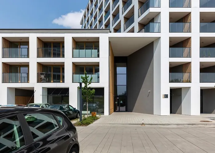 Elegancki Z Parkingiem By Renters Apartman Varsó